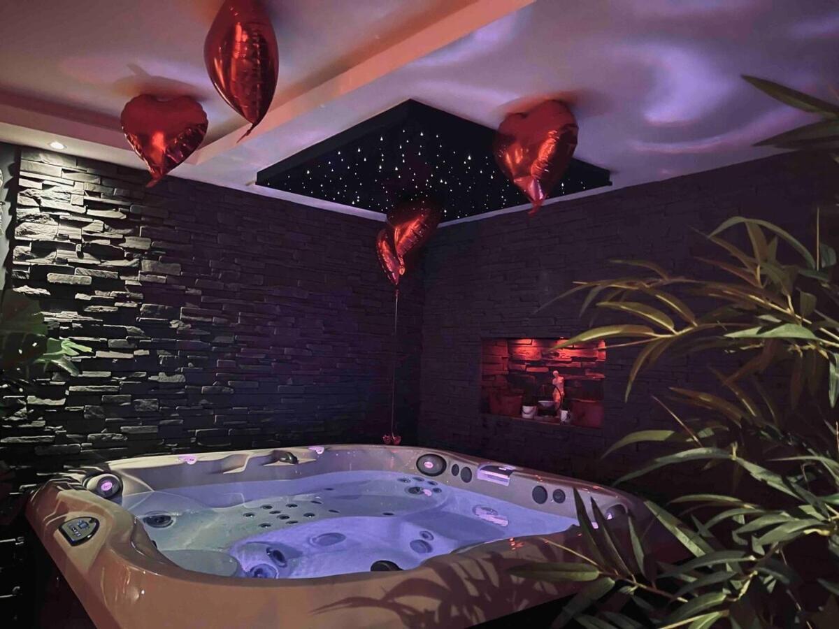 O Venus Spa Sin-le-Noble Luaran gambar