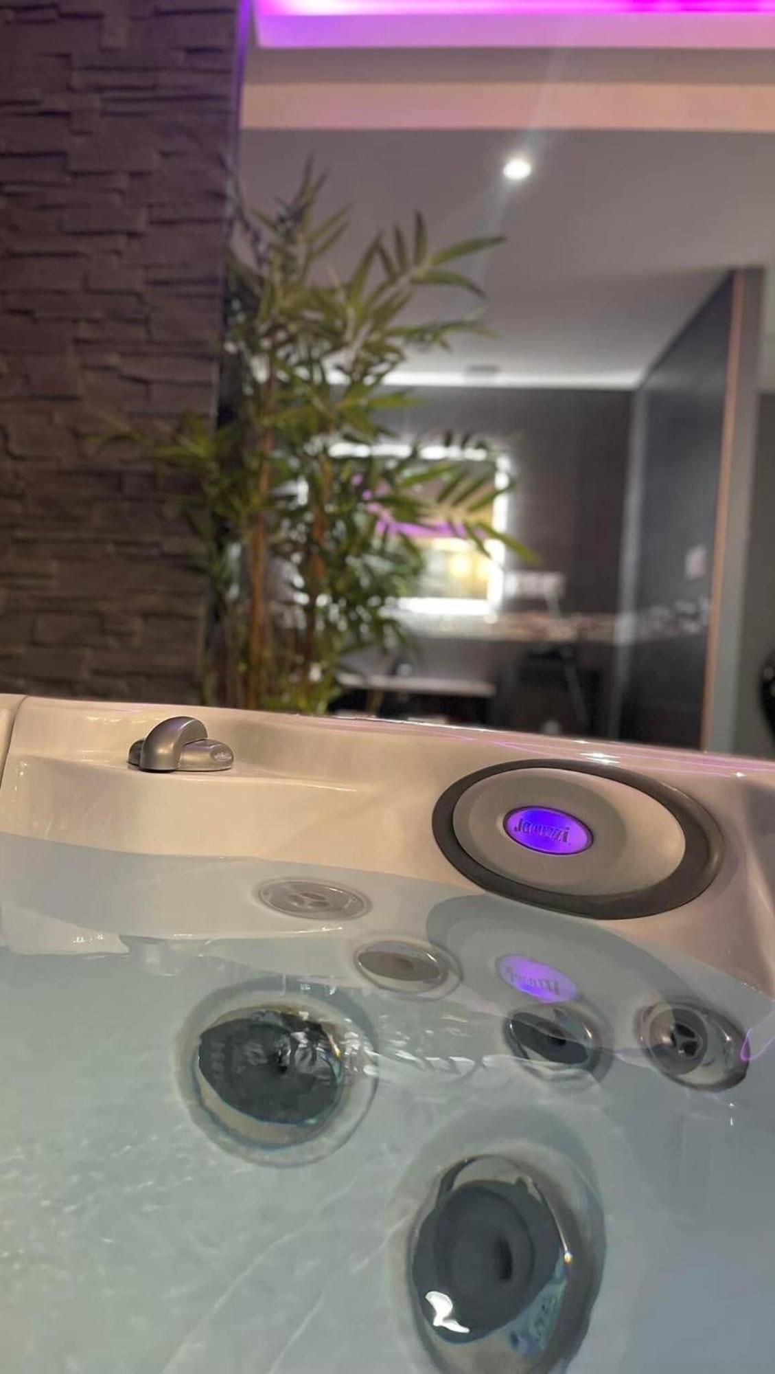 O Venus Spa Sin-le-Noble Luaran gambar